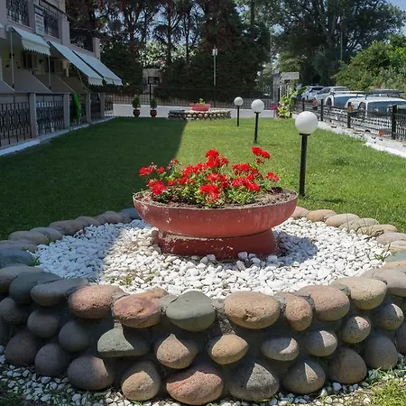 Theramvos By Thomas Daire *